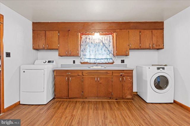 132 WASHINGTON ST, Hancock, MD 21750