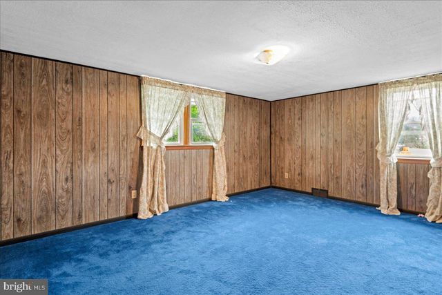 132 WASHINGTON ST, Hancock, MD 21750