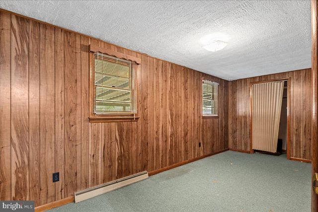 132 WASHINGTON ST, Hancock, MD 21750