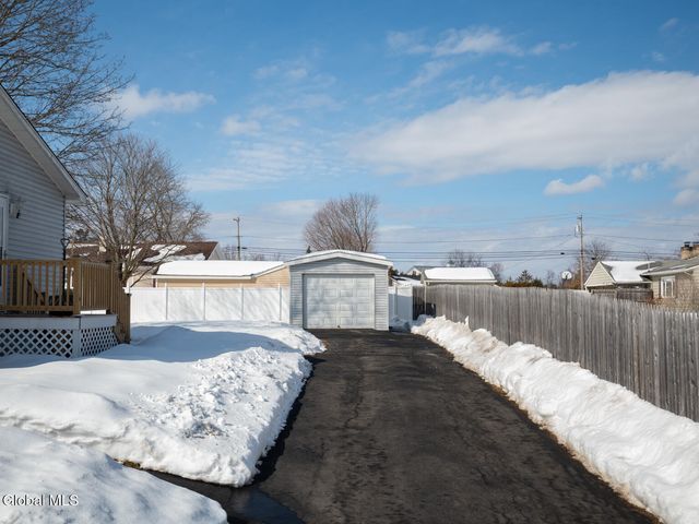 16 Royal Road, Stockport, NY 12173