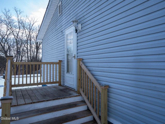 16 Royal Road, Stockport, NY 12173