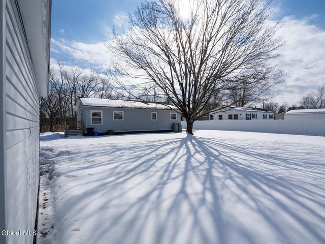 16 Royal Road, Stockport, NY 12173