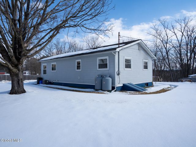 16 Royal Road, Stockport, NY 12173