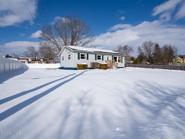 16 Royal Road, Stockport, NY 12173