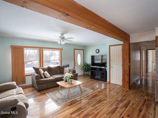 16 Royal Road, Stockport, NY 12173