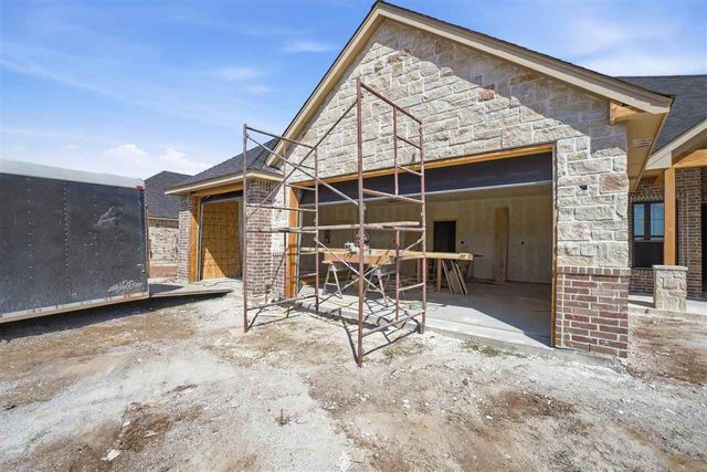 3806 NE Fieldcrest, Lawton, OK 73507
