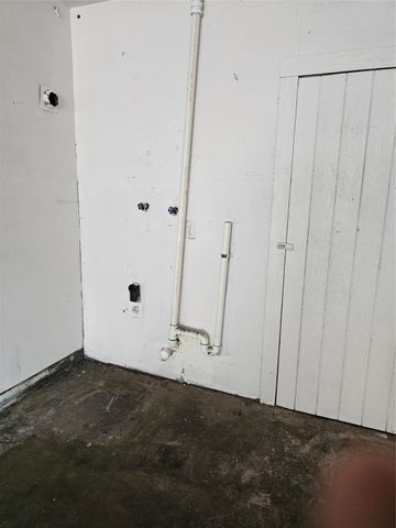 18 S Pin Oak Drive, Texas City, TX 77591