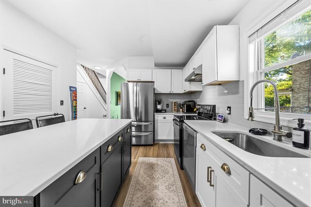 3009 8TH ST SE, Washington, DC 20032