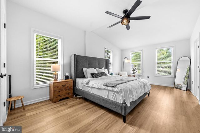 3009 8TH ST SE, Washington, DC 20032