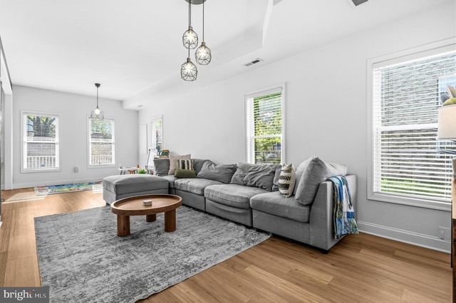 3009 8TH ST SE, Washington, DC 20032