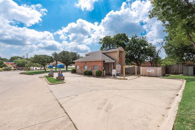 1704 Teasley Lane, Denton, TX 76205
