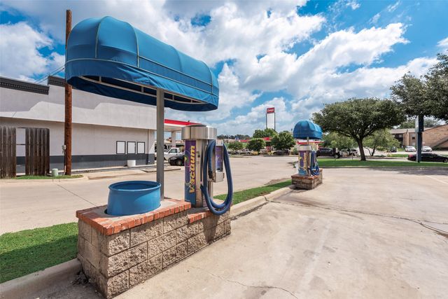 1704 Teasley Lane, Denton, TX 76205