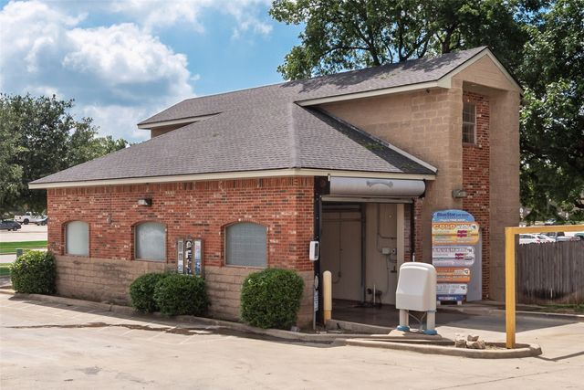 1704 Teasley Lane, Denton, TX 76205