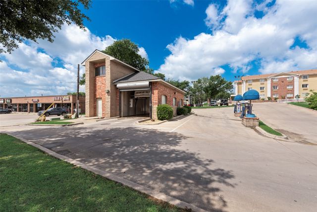 1704 Teasley Lane, Denton, TX 76205