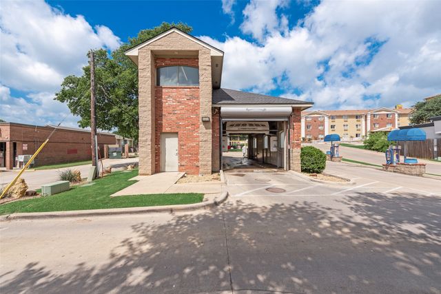 1704 Teasley Lane, Denton, TX 76205