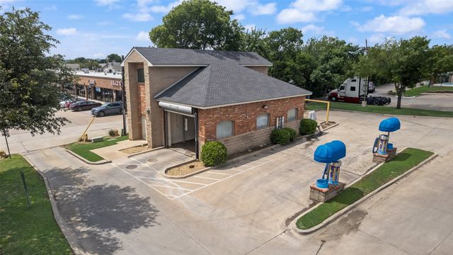1704 Teasley Lane, Denton, TX 76205