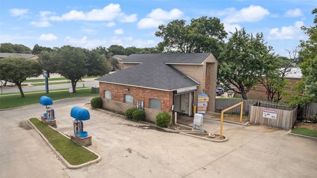 1704 Teasley Lane, Denton, TX 76205
