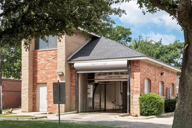 1704 Teasley Lane, Denton, TX 76205