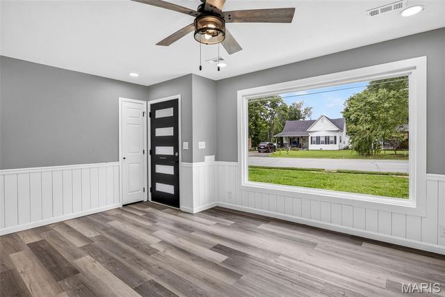 1206 N Washington Street, Farmington, MO 63640