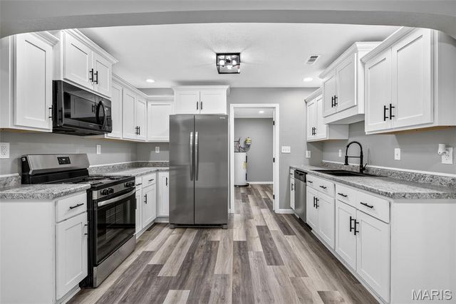 1206 N Washington Street, Farmington, MO 63640