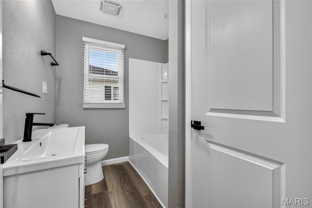1206 N Washington Street, Farmington, MO 63640