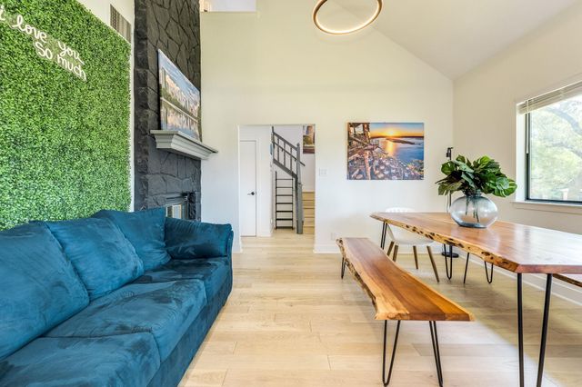 6904 Rusty Fig DR, Austin, TX 78750