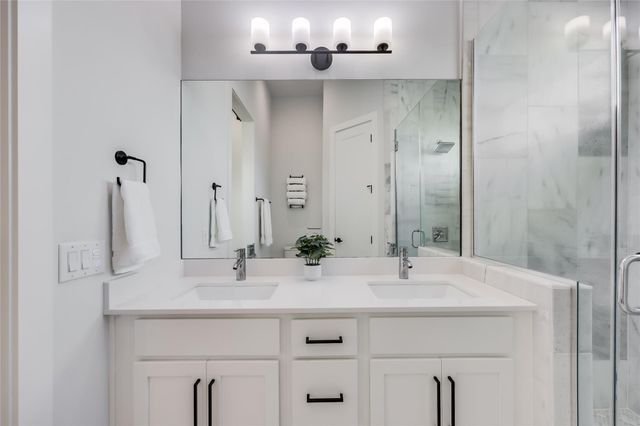 1208 Walnut Ave 2, Austin, TX 78702