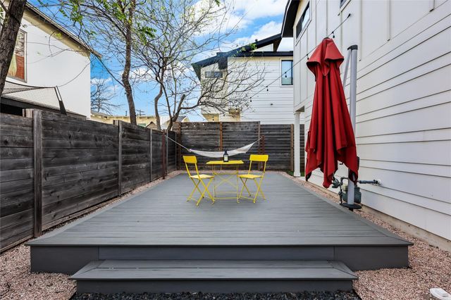 1208 Walnut Ave 2, Austin, TX 78702