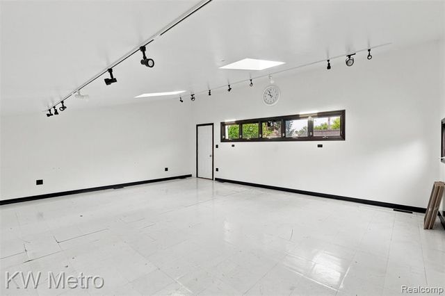 1427 Humphrey Avenue, Birmingham, MI 48009