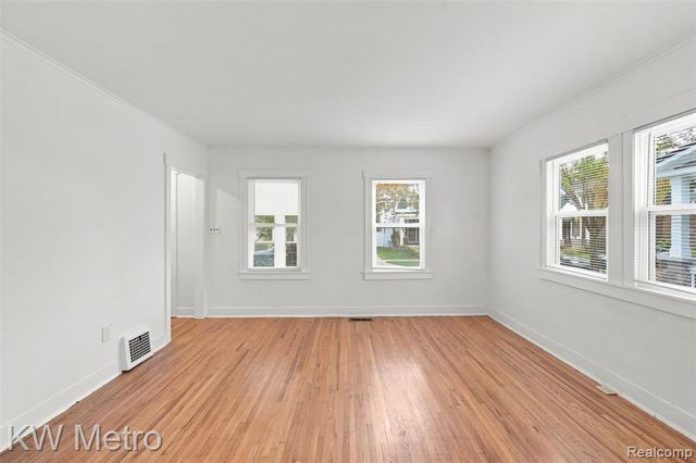 1427 Humphrey Avenue, Birmingham, MI 48009