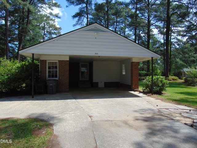 300 Oakdale Road, Rocky Mount, NC 27804
