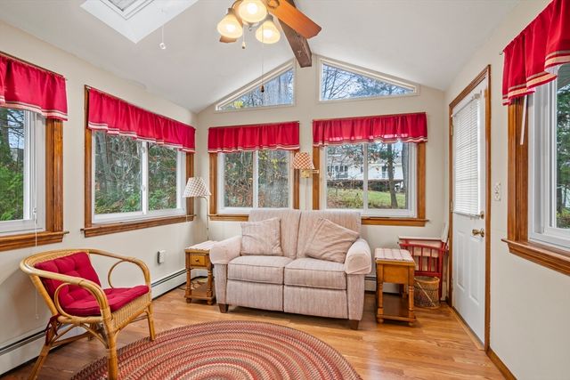 10 Beechwood Drive, Rutland, MA 01543