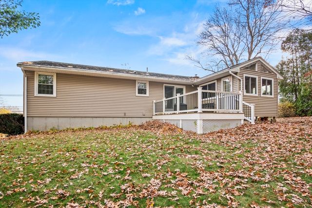 10 Beechwood Drive, Rutland, MA 01543