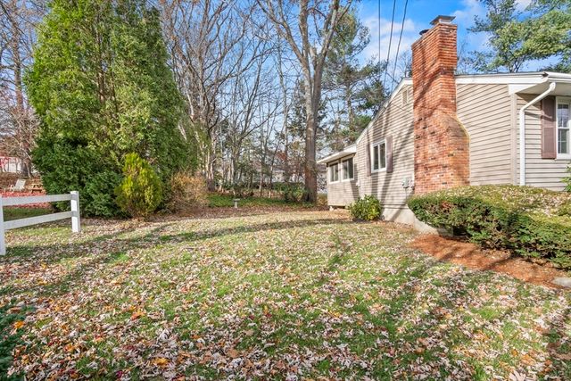 10 Beechwood Drive, Rutland, MA 01543