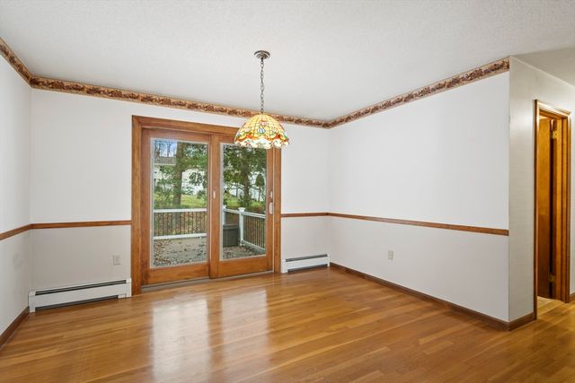 10 Beechwood Drive, Rutland, MA 01543