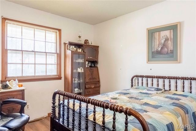 30 Satellite Drive, Hannibal, MO 63401