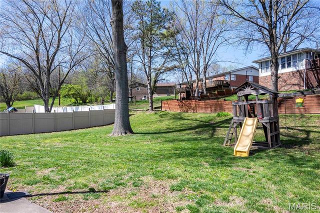 30 Satellite Drive, Hannibal, MO 63401