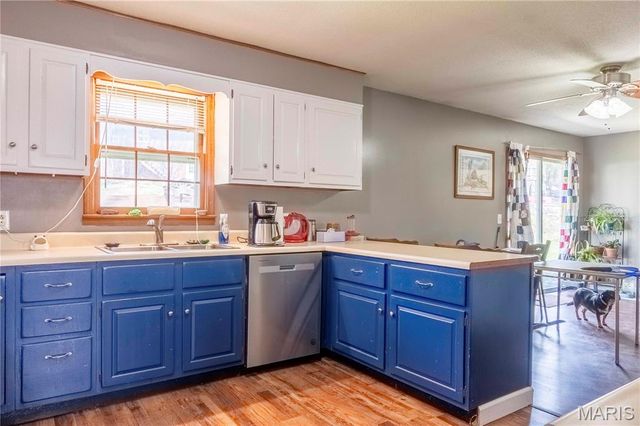 30 Satellite Drive, Hannibal, MO 63401