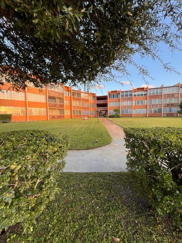 1591 NE Miami Gardens Dr 107, Miami, FL 33179