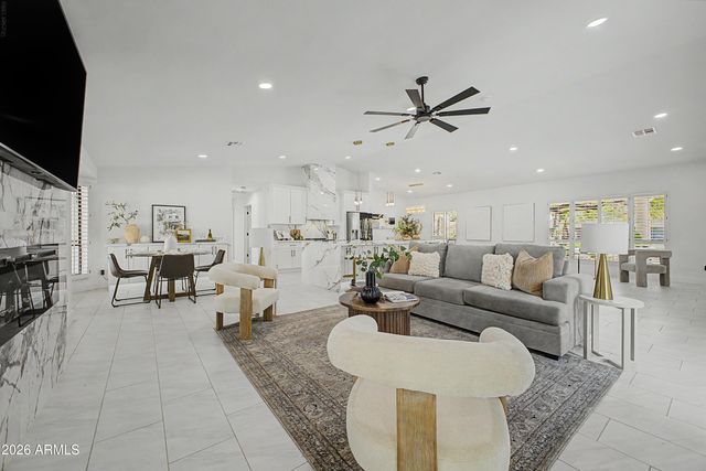 13016 N 1ST Place, Phoenix, AZ 85022