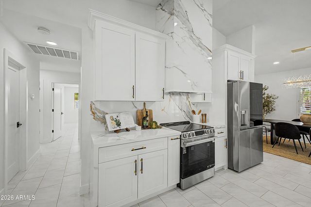 13016 N 1ST Place, Phoenix, AZ 85022