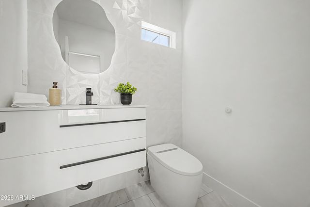 13016 N 1ST Place, Phoenix, AZ 85022