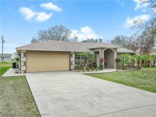 605 S Young Avenue, Avon Park, FL 33825