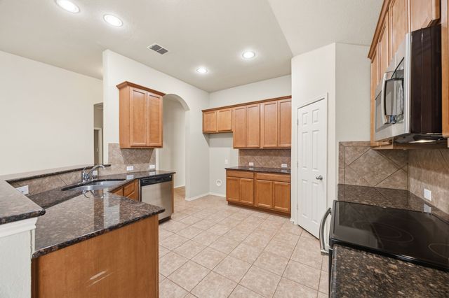 714 Bastrop Drive, Arlington, TX 76002