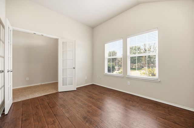 714 Bastrop Drive, Arlington, TX 76002