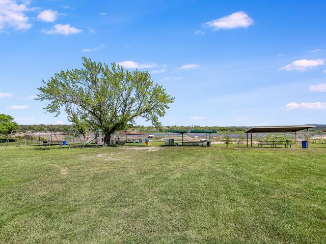155 Travis LN, Spicewood, TX 78669
