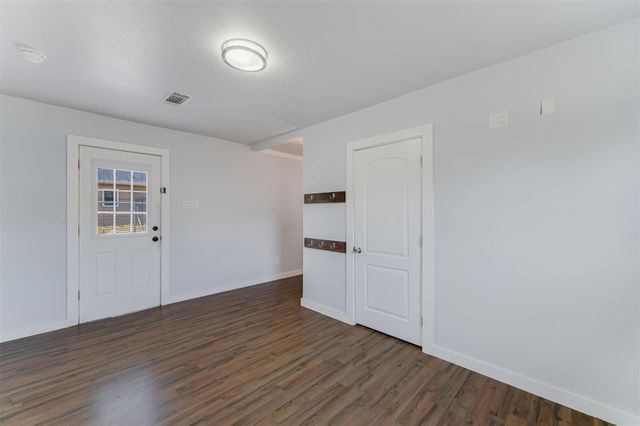 155 Travis LN, Spicewood, TX 78669