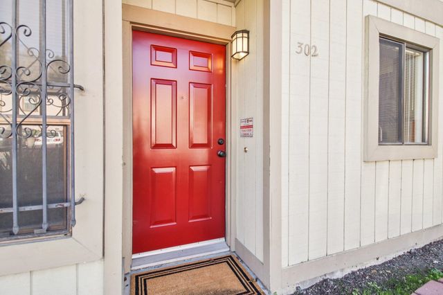 302 Ash Ln, El Sobrante, CA 94803