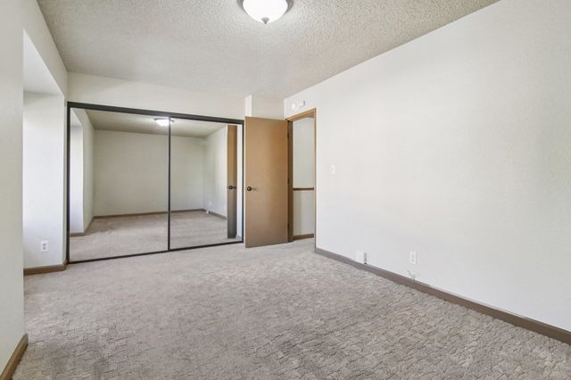 302 Ash Ln, El Sobrante, CA 94803