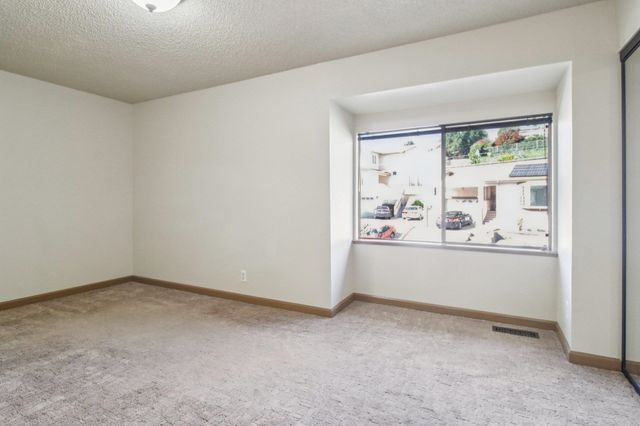 302 Ash Ln, El Sobrante, CA 94803